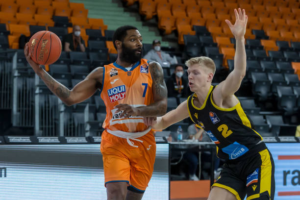 球员顺利走 球员顺利走